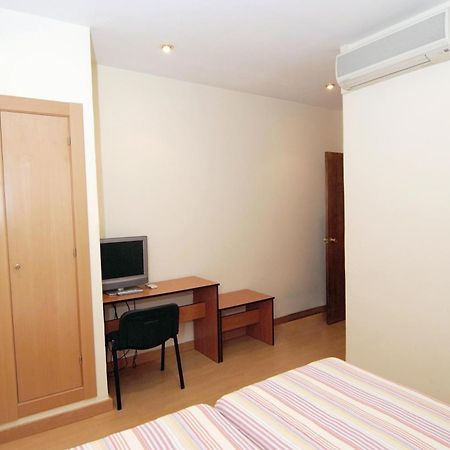 Hostal Cataluna Zaragoza Luaran gambar