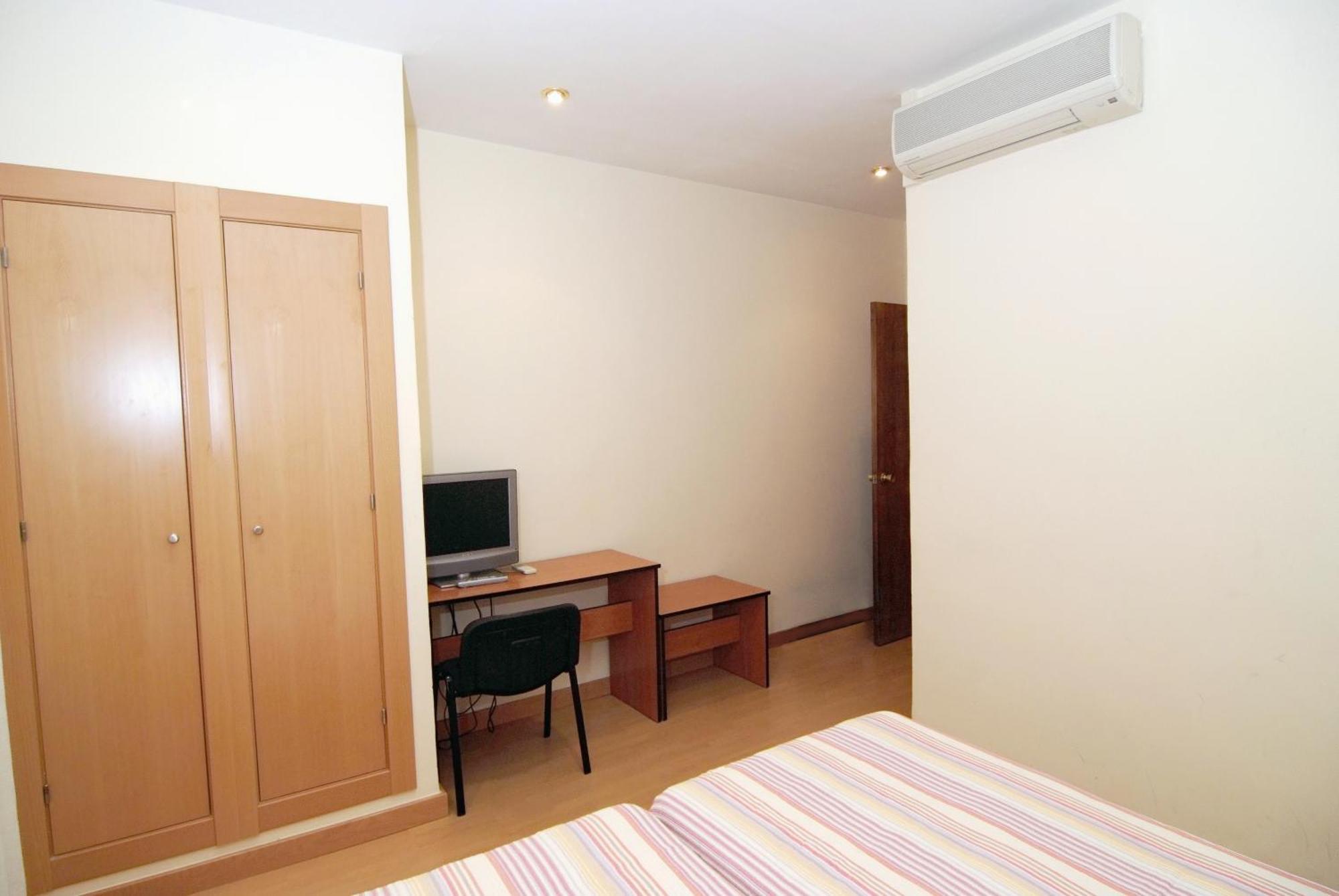 Hostal Cataluna Zaragoza Luaran gambar