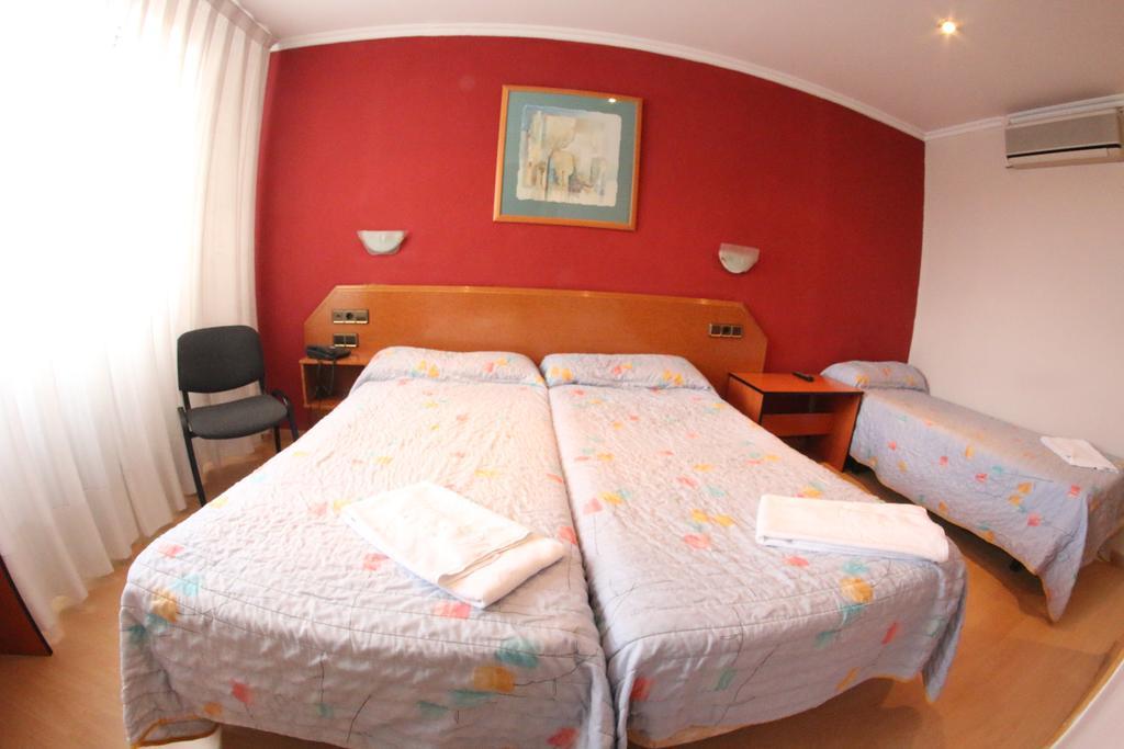 Hostal Cataluna Zaragoza Luaran gambar