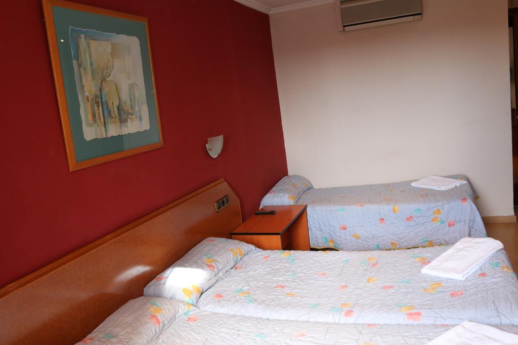 Hostal Cataluna Zaragoza Luaran gambar