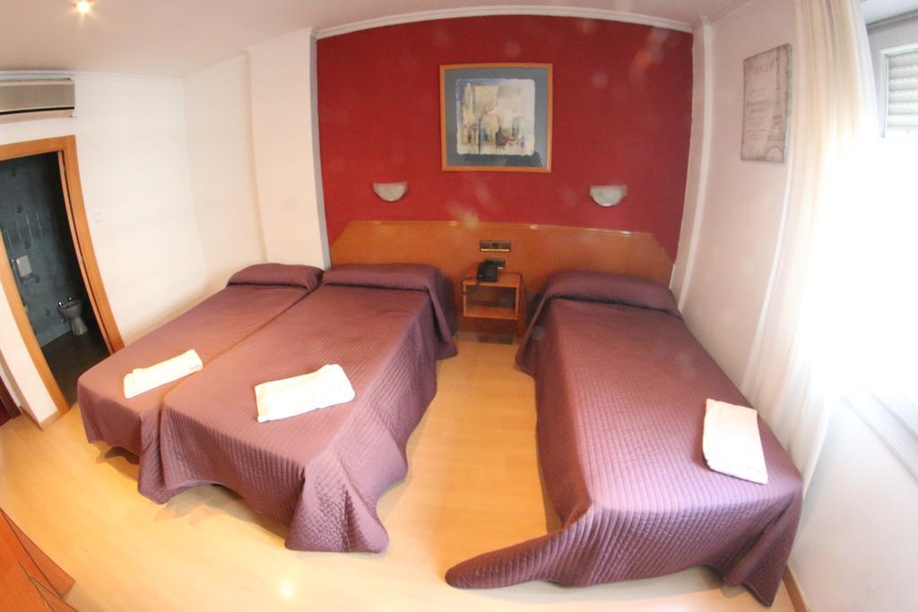 Hostal Cataluna Zaragoza Luaran gambar