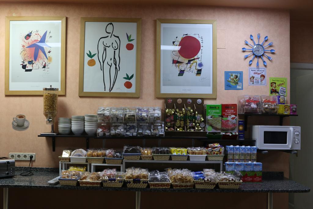 Hostal Cataluna Zaragoza Luaran gambar