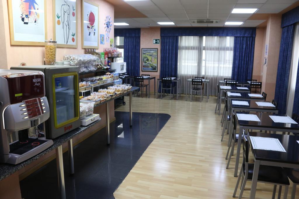 Hostal Cataluna Zaragoza Luaran gambar