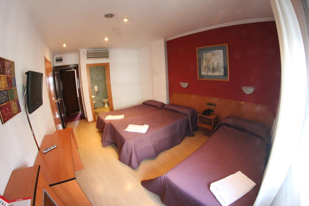 Hostal Cataluna Zaragoza Luaran gambar